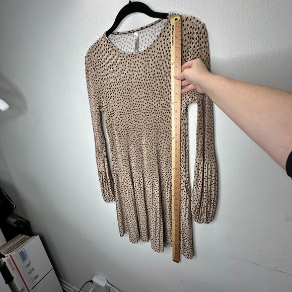 Stradivarius Beige Black Polka Dot Mini Pleat Balloon Sleeve Round Neck Dress - Picture 8 of 15